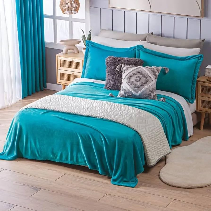Cobertor Ultra Suave Ligero Esmeralda + Par de Fundas Velvet Esmeralda