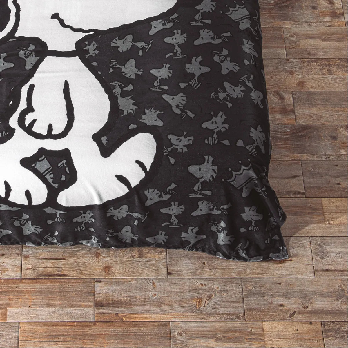 Cobertor Slim Black Snoopy + 2 fundas decorativas snoopy